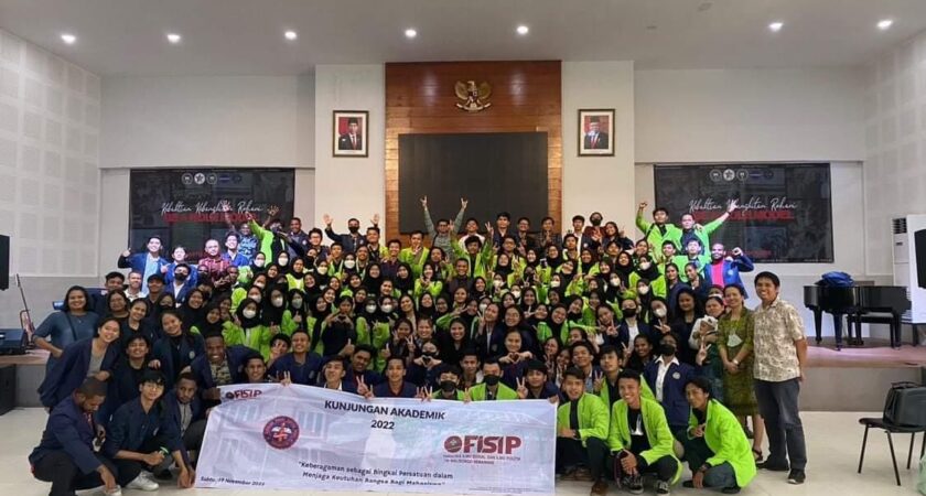 Untuk Memahami Perbedaan Agama, Mahasiswa Sosiologi FISIP UIN Walisongo Berkunjung Ke STTII Yogyakarta