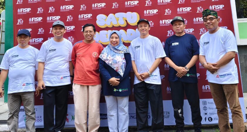 Puncak Satu Dekade FISIP UIN Walisongo: Menjaga Demokrasi, Merawat Kemanusiaan, Membangun Peradaban