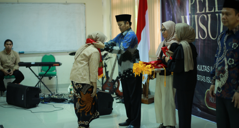 FISIP UIN Walisongo Gelar Pelepasan Wisudawan Periode November 2025