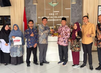 FISIP UIN Walisongo Sosialisasikan PMB dan Profil Fakultas di Sejumlah Sekolah di Purwokerto dan Banyumas
