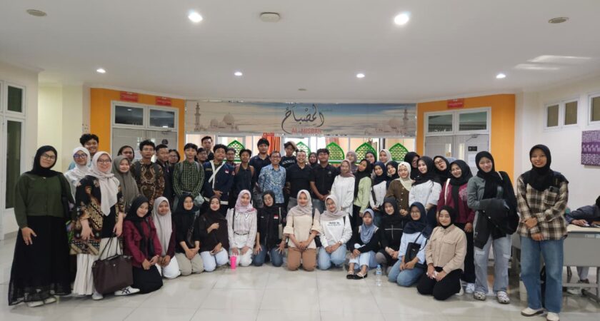 International Guest Lecture FISIP UIN Walisongo Bahas Peran AI dalam Media dan Gerakan Sosial